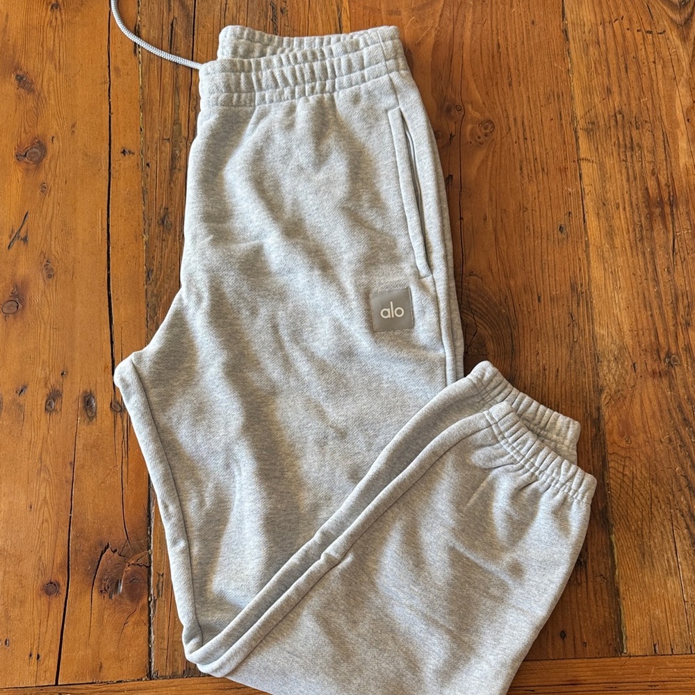 ALO Yoga Light Gray Joggers